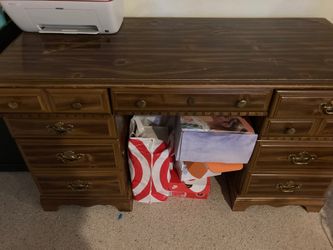 Computer desk