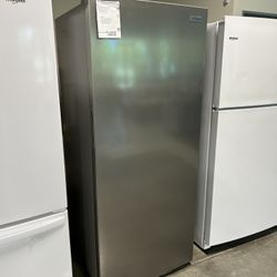 Frigidaire 16cu.ft Upright Freezer - 🔥ALL CREDIT WELCOME🔥
