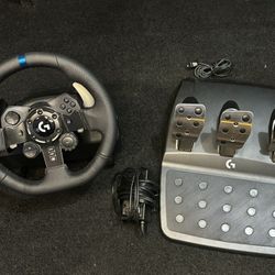 Logitech G923 Racing Wheel and Pedals for PS 5, PS4, Xbox and PC

