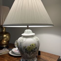 Asian Ginger Porcelain Lamp - old!!