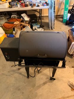 Traeger Junior Elite 20 — Like New
