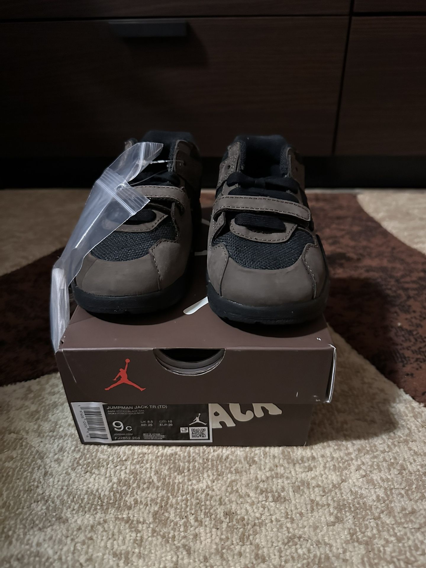 Travis Scott Dark Mocha Jumpman Jack 9C TD
