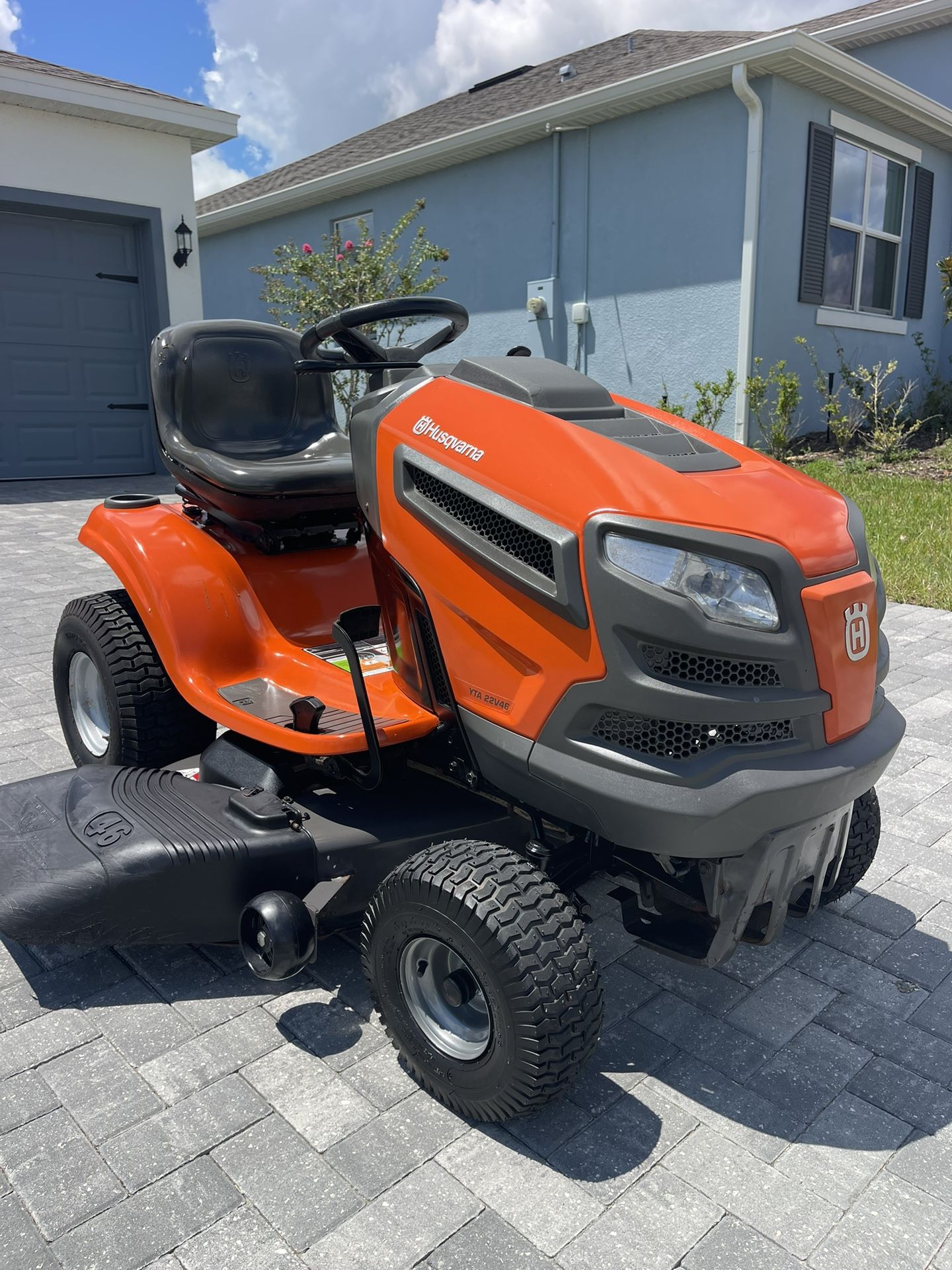 Husqvarna YTA 22 48’’ Almost New