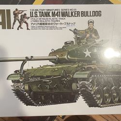 M41 U.S. Tank Walker Bulldog 1/35 Model 