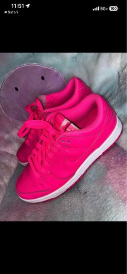 Nike Dunk Low Hyper Pink Sneakers