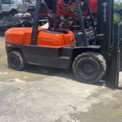 Toyota Forklift  Heavy Duty 02-6FDAU50