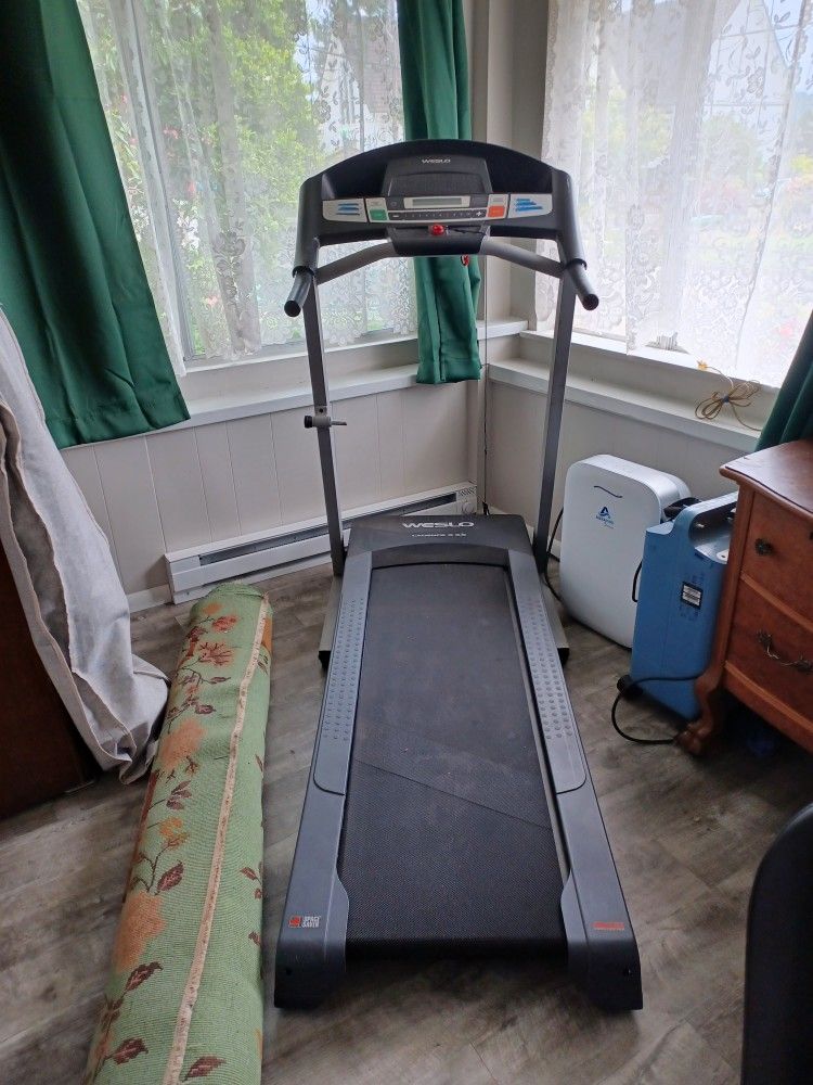 Westlo Cadence G 5.9 Folding Treadmill