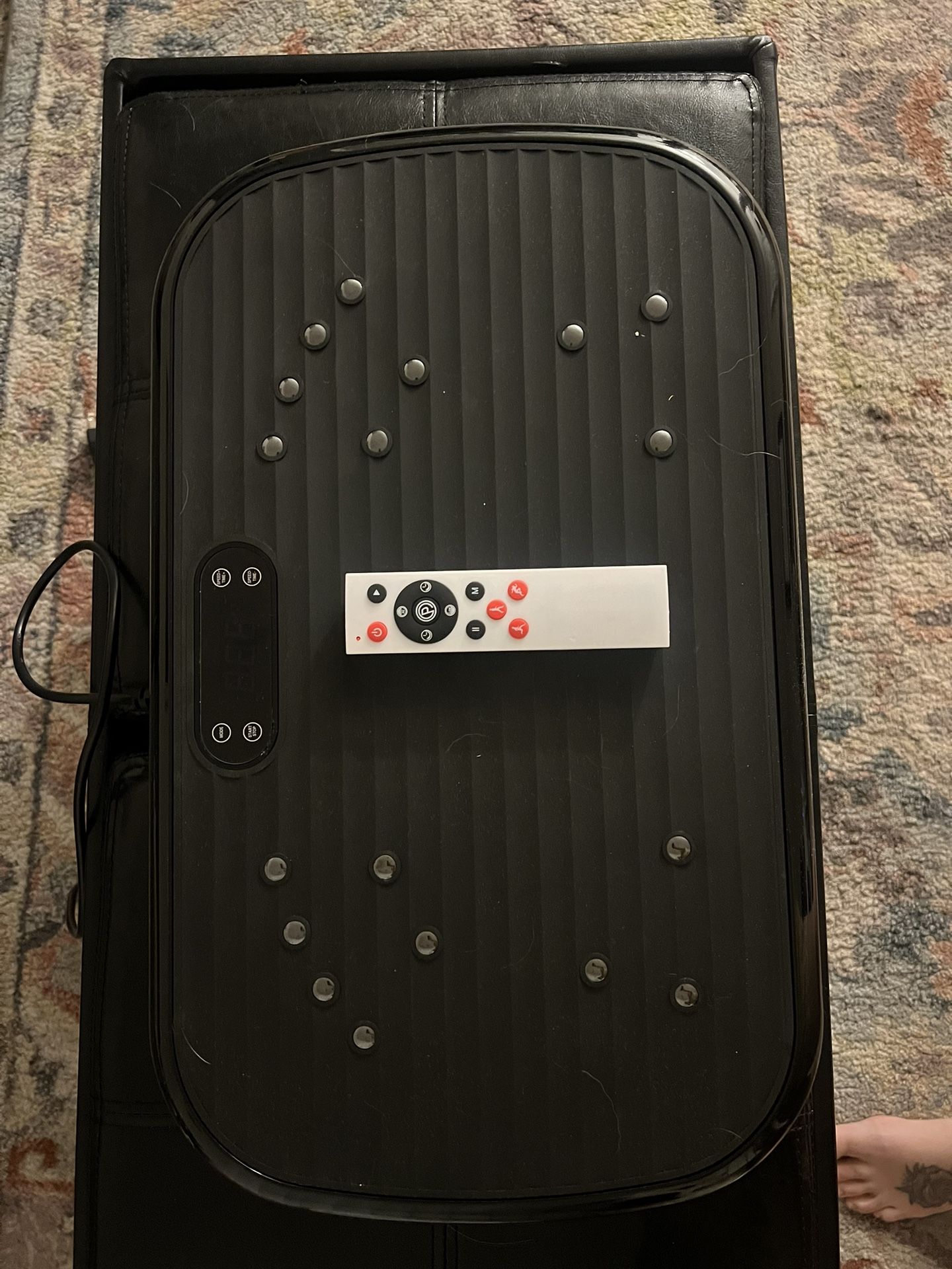 Vibration Plate Exercising Machine