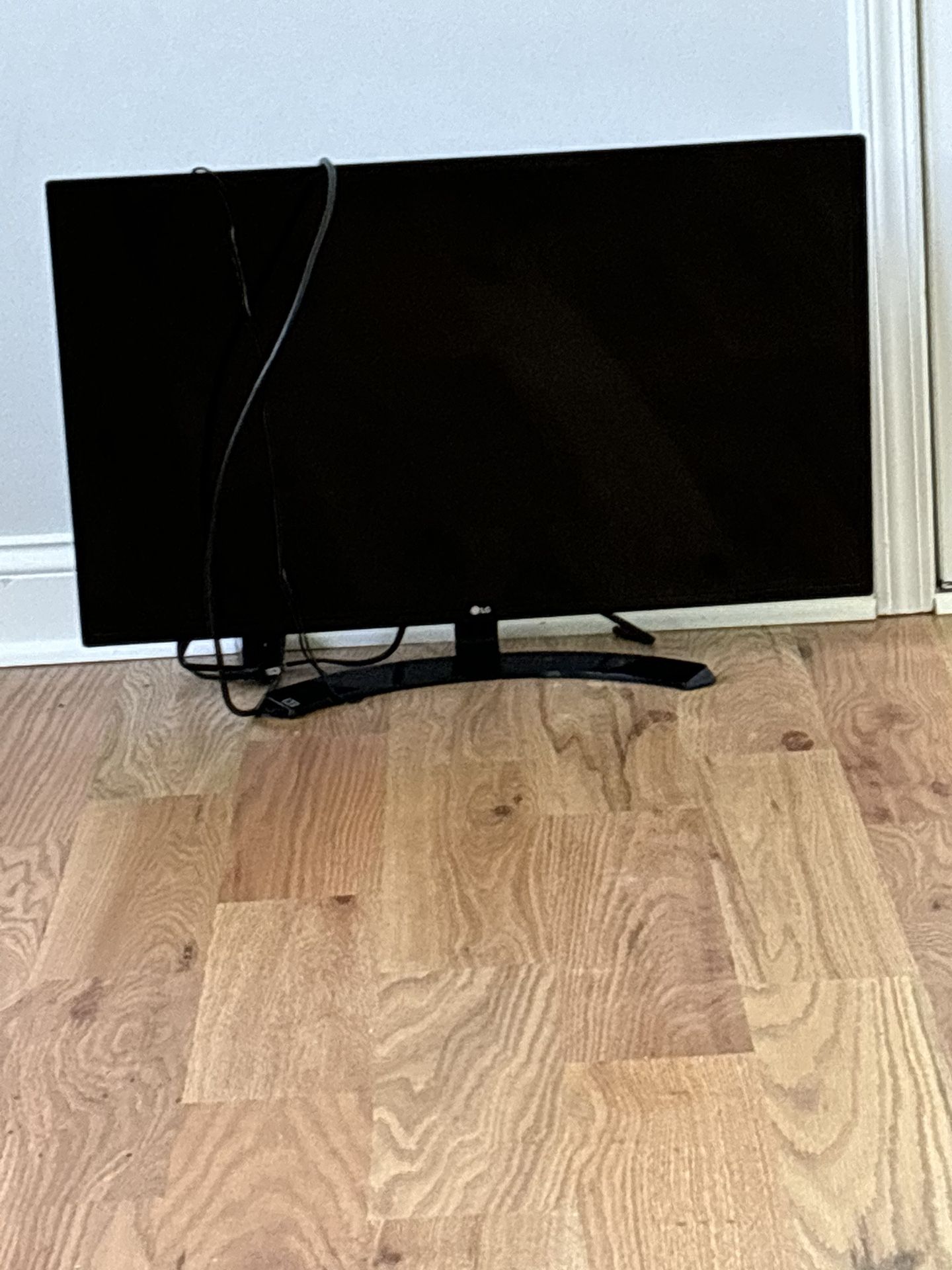 Samsung 32 inch monitor