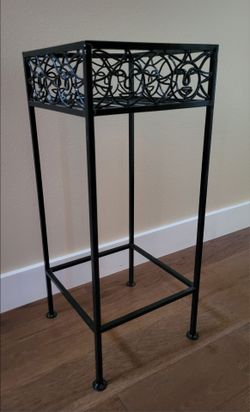 Black Wrought Iron Plant Stand