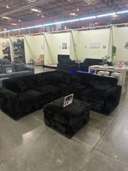 BRAND NEW BLACK THICK FLUFFY CORDUROY SECTIONAL SOFA COUCH WITH OTTOMAN