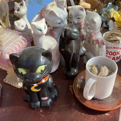Glass Cat Figures 