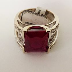 14k Ruby Ring 8.2g  .26CTW 