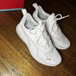Womenâs puma running Shoes
