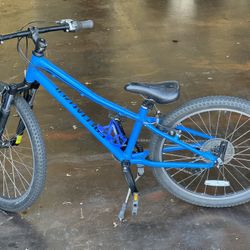 SPECIALIZED HOTROCK 24