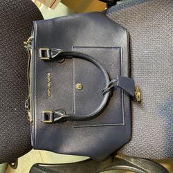 Micheal Kors Blue Purse