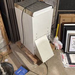 Dehumidifier 