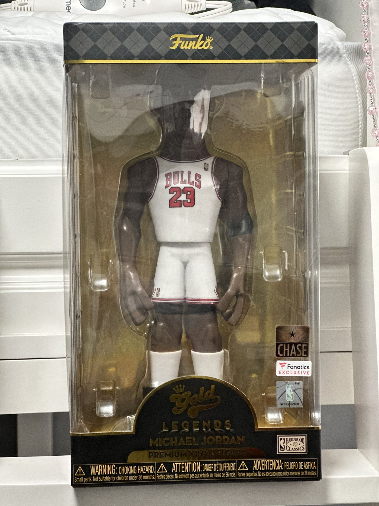 Funko Gold Vinyl Legends Michael Jordan 12” CHASE