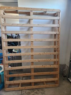 Bed platform for full size. Very portable
