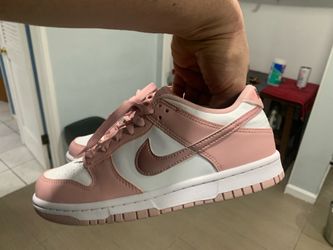 NIKE DUNKS