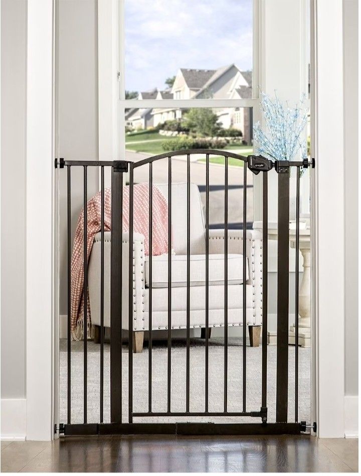 Extra Tall Arched Gate