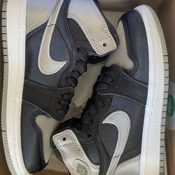 Jordan 1 HIGH “Satin shadow”