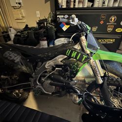 Kawasaki 450 Dirt bike 