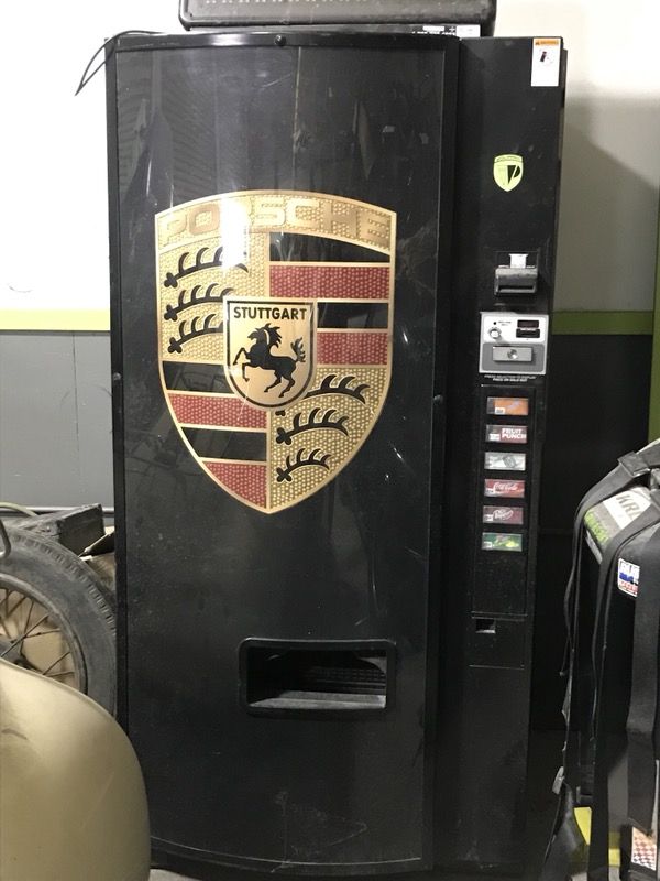 Porsche original coke/ drink machine