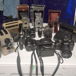 A Lot Of Cameras $260 Or Best Offer Location I-17 And Pinnacle Peak Road Area If This Post Is Up Yes It Is For Sale
