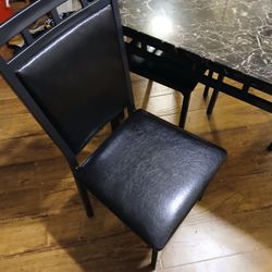 Kitchen Table And 4 Chairs 