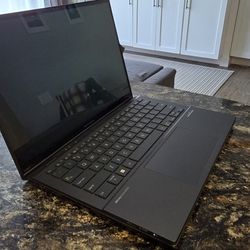 ASUS Zenbook DUO UX8406 Dual 14" OLED screens, upgraded Samsung 990 Pro 4Tb SSD (1000$), 32Gb RAM