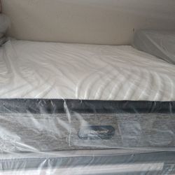 Pillow Top King Size Beautyrest 