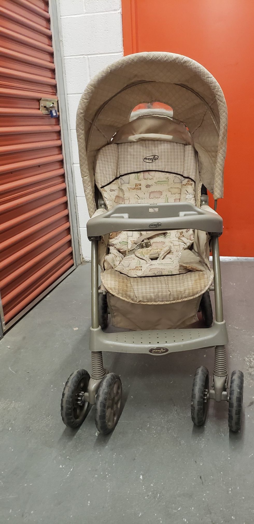 STROLLER IN GOOD CONDITION