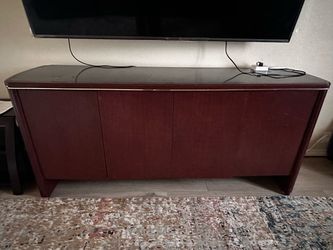 Beautiful vintage 4-door tv stand , lots of storage!