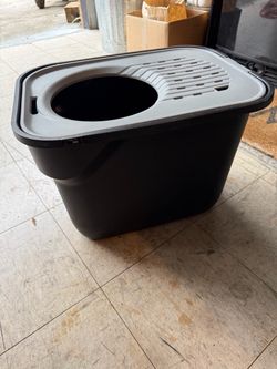 Cat litter box