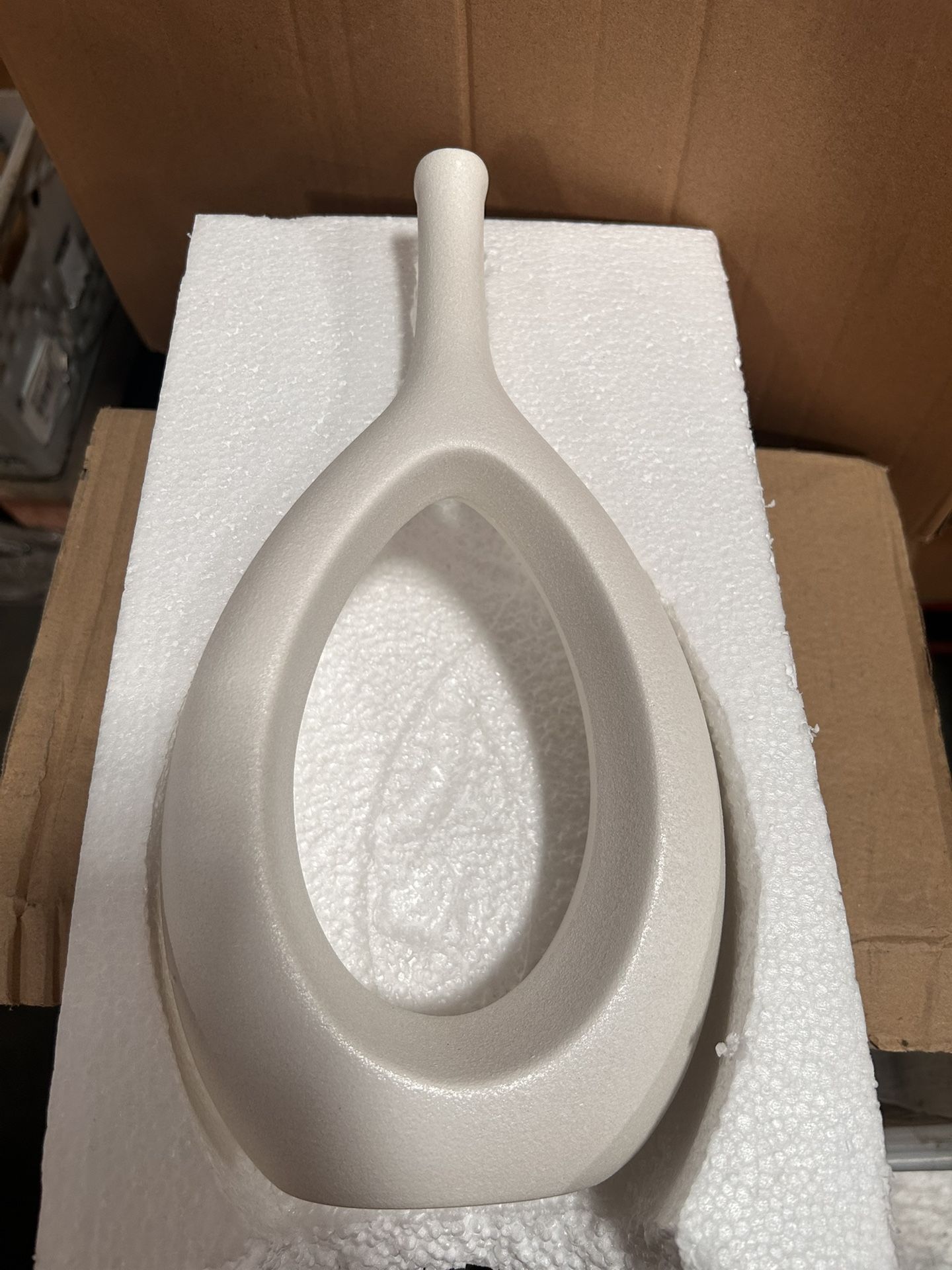 Ceramic flower vases, hollow oval vase for decoration, modern decorative geometric figures for living room, bedroom, dining table (white, tall)