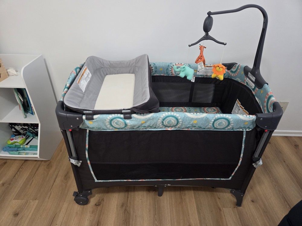 5-in-1 Baby Bassinet/Crib