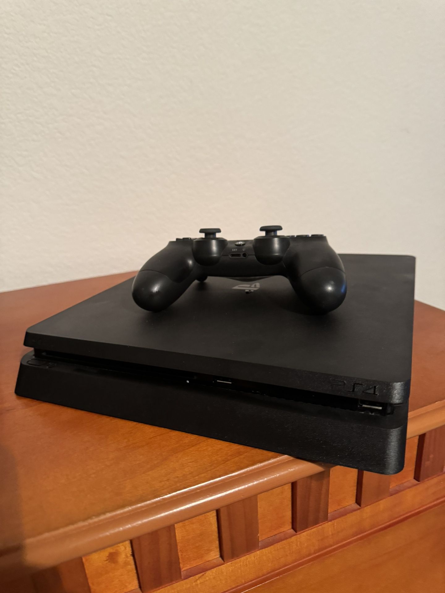 PlayStation 4( Great Condition)