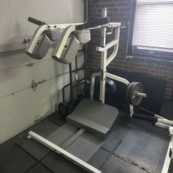 Power System Leverage Squat Machine 