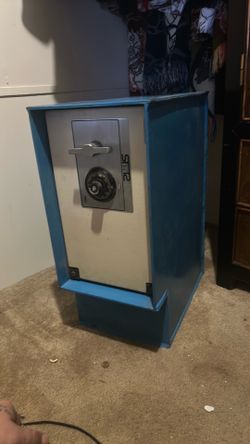 Floor safe