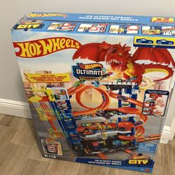 Hot wheels ultimate garage 
