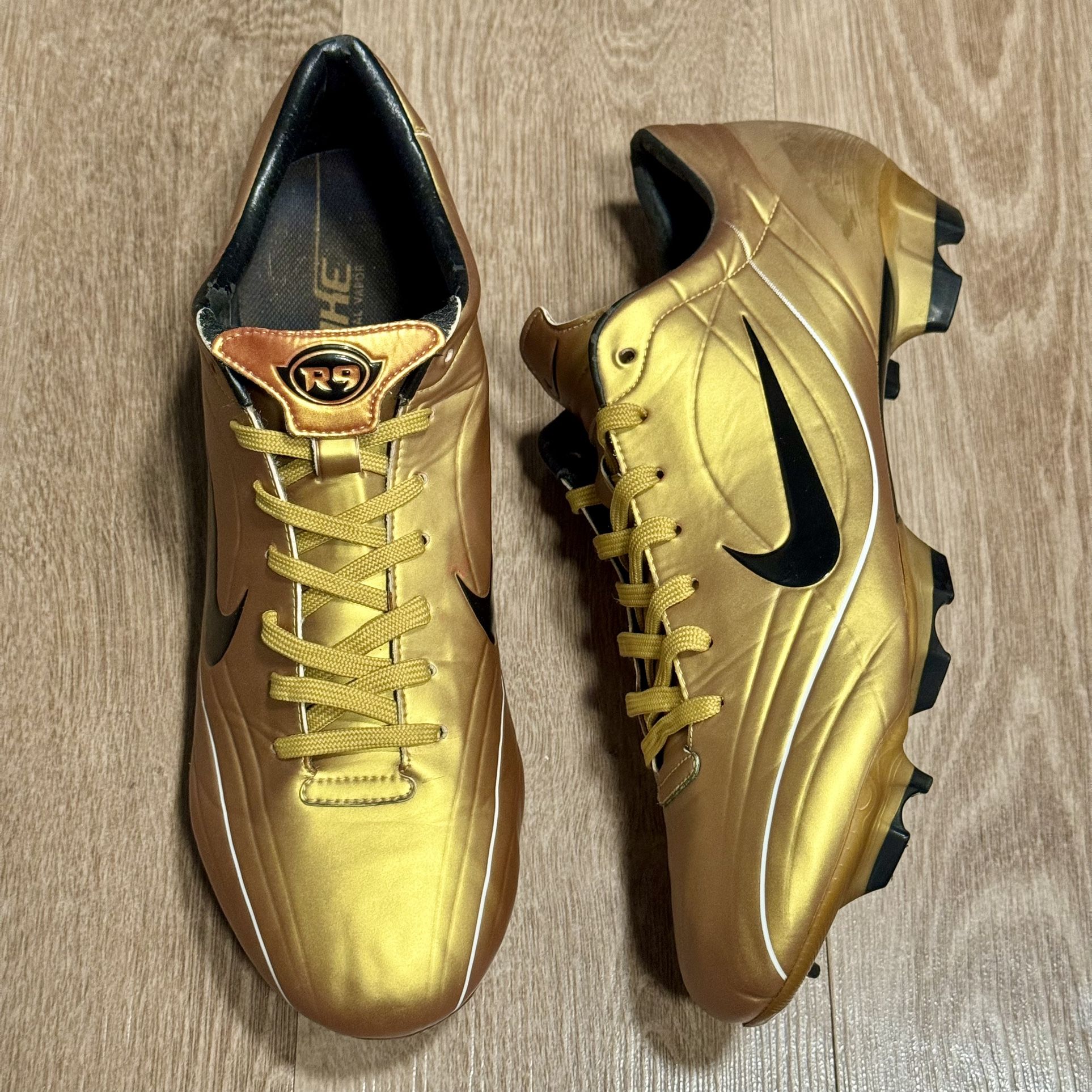Nike Mercurial Vapor II R9 Gold FG Soccer Cleats - Size 10.5US