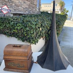 Edison Standard Phonograph  From Early 1900’s Works. 