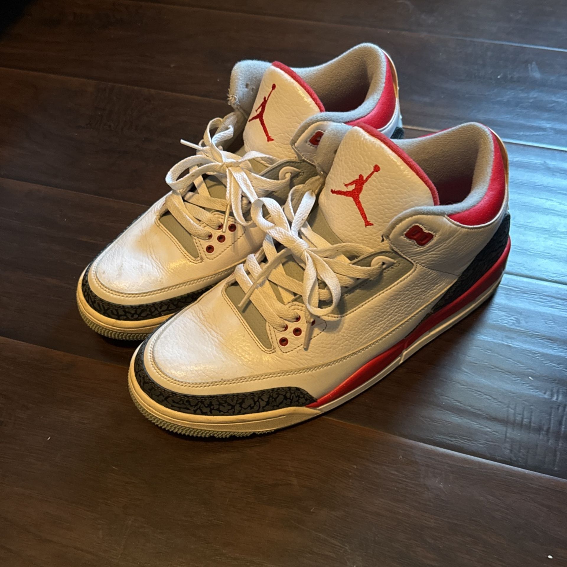 Jordan 3 Fire Red (2013)