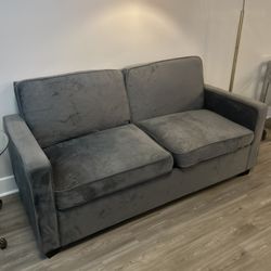 Pull Out Couch 