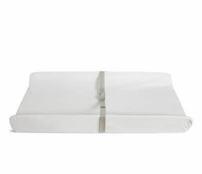 Munchkin Secure Grip Waterproof Baby Changing Pad, White