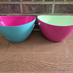Melamine ServingBowls with Two Handles and Two Tones on Each (Selling as a Pair)