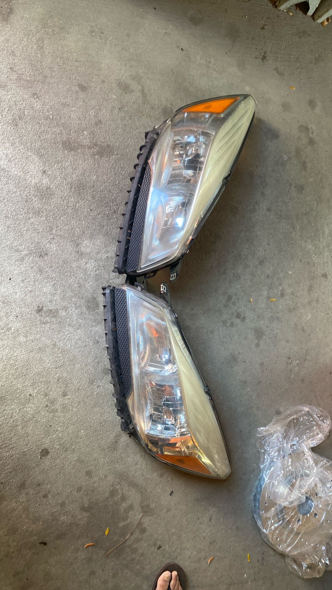 Front Headlights Use For a 2013 Ford Escape