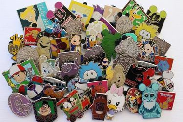 Authentic Disney Trading Pins Delivered Same Day $1