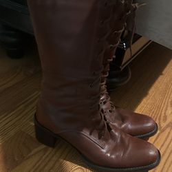 Size 7 1/2 Women Leather Brown Boots 